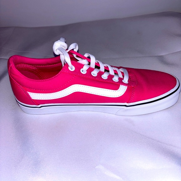Vans Old Skool SkateBoard Shoes Women’s Size 10 Pink/White 500714 Low Top NWOB - Picture 1 of 5